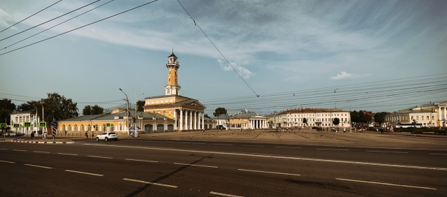 Вроде большая