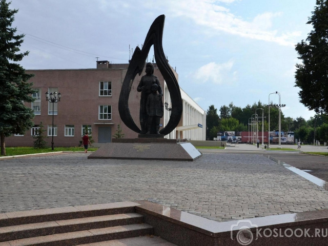 Памятник труженикам тыла "Слеза"