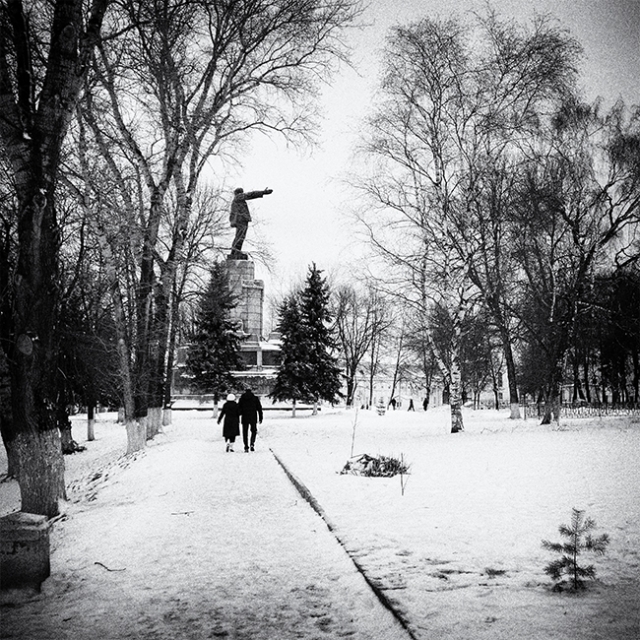 Товарищи, вам туда!