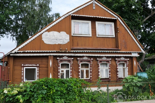 Панорама Костромы на фасаде дома