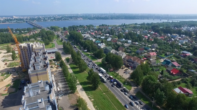 Поехали с правого берега на левый