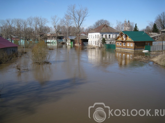 Река Нерехта в конце апреля
